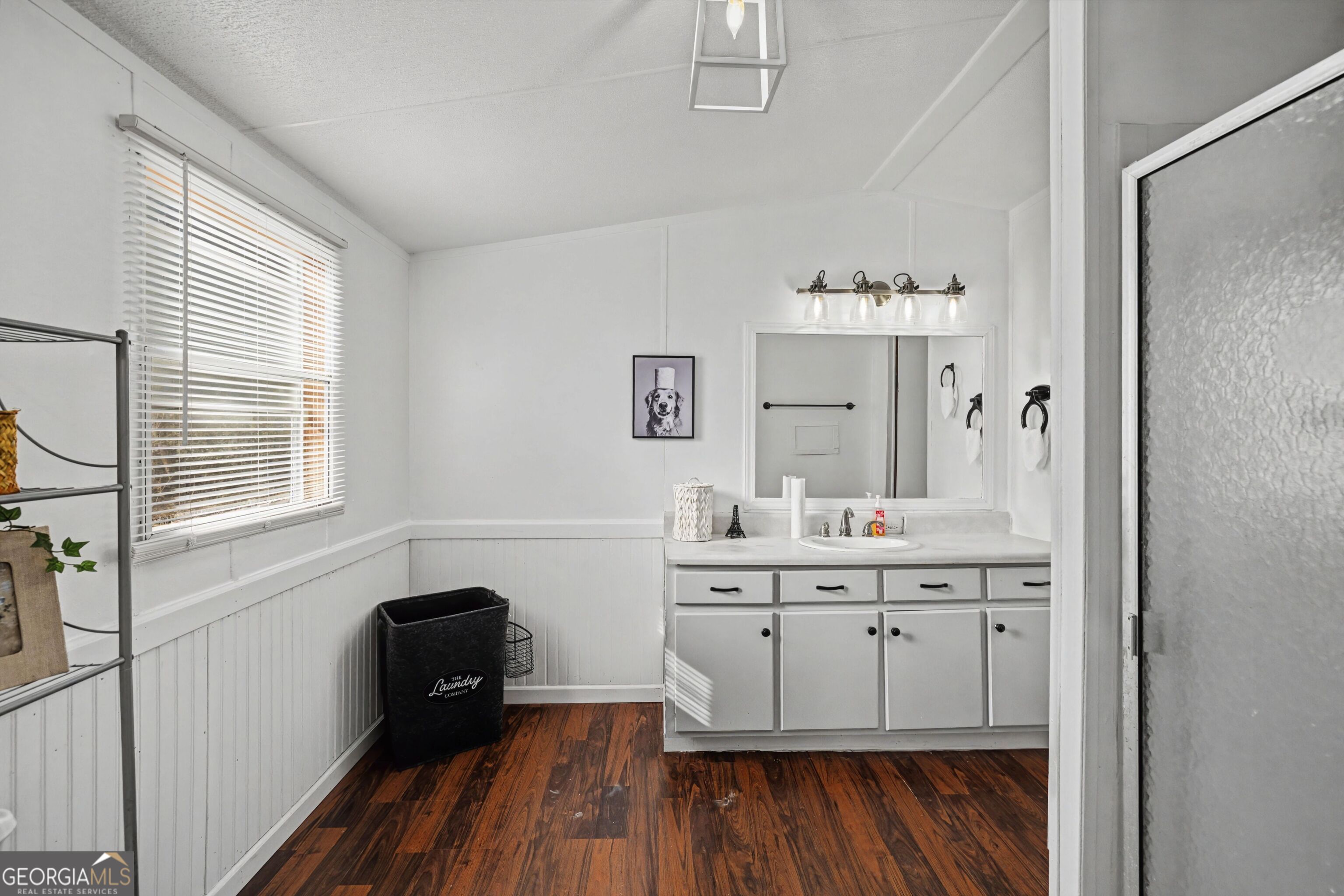 73 Lillian Circle Property Photo 10