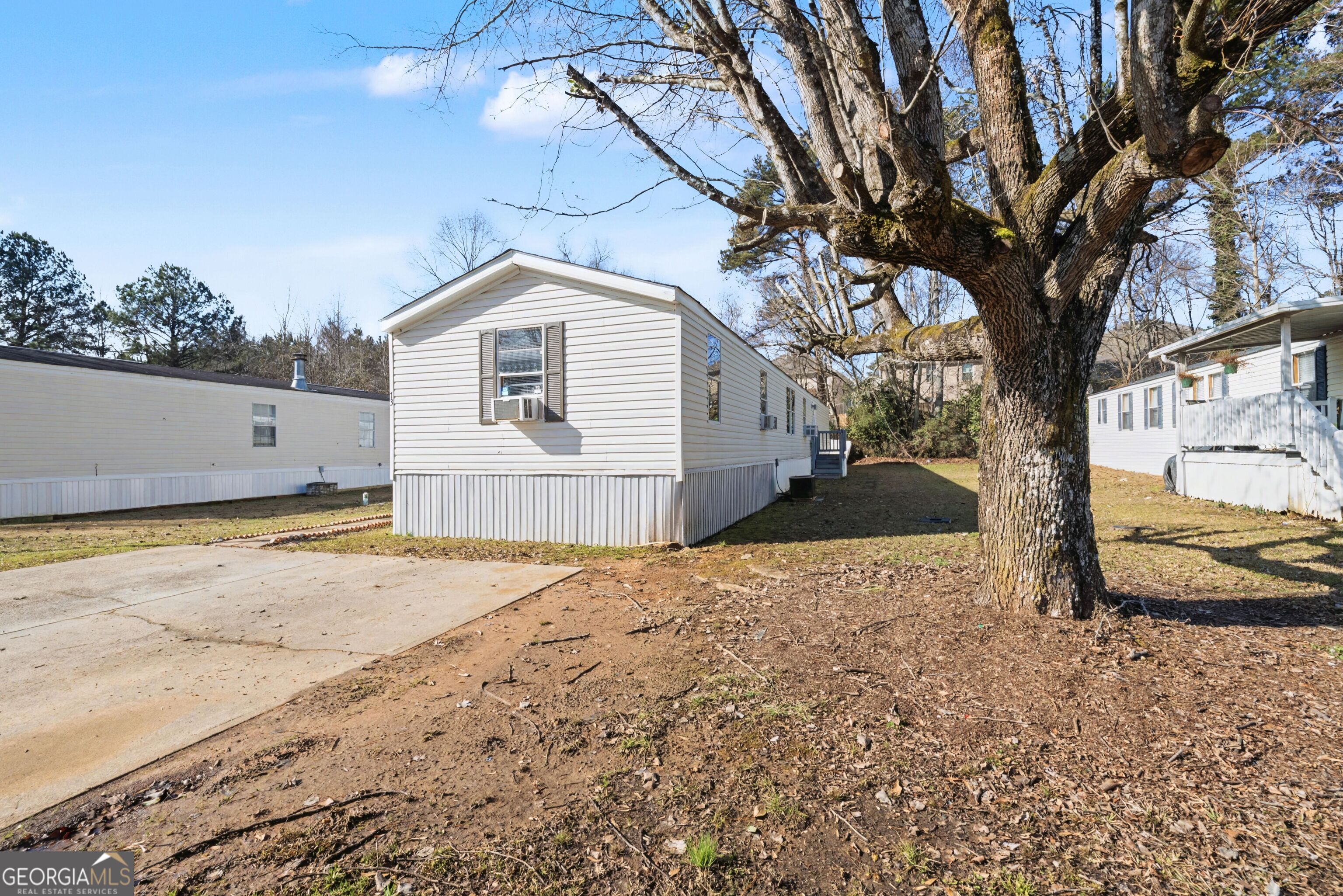 73 Lillian Circle Property Photo 18