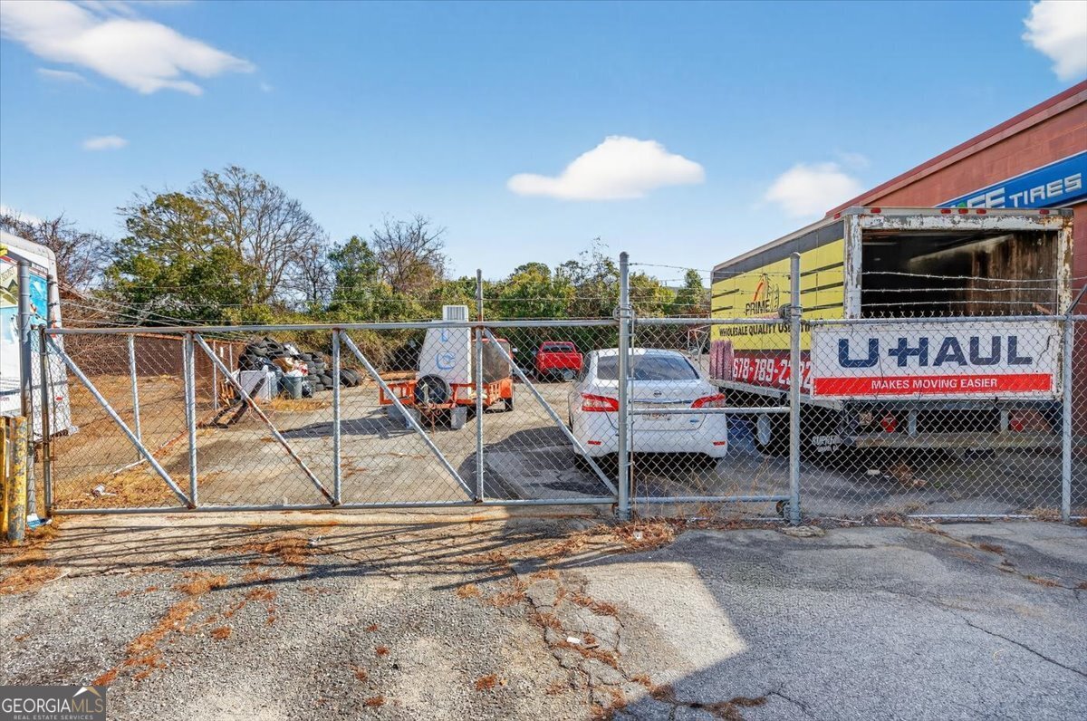 2644 Houston Avenue Property Photo 9