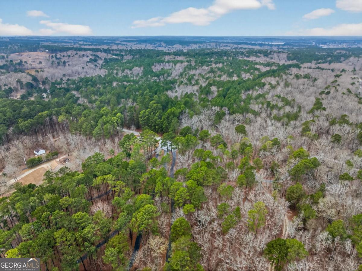 251 Winding River Road Property Photo 15