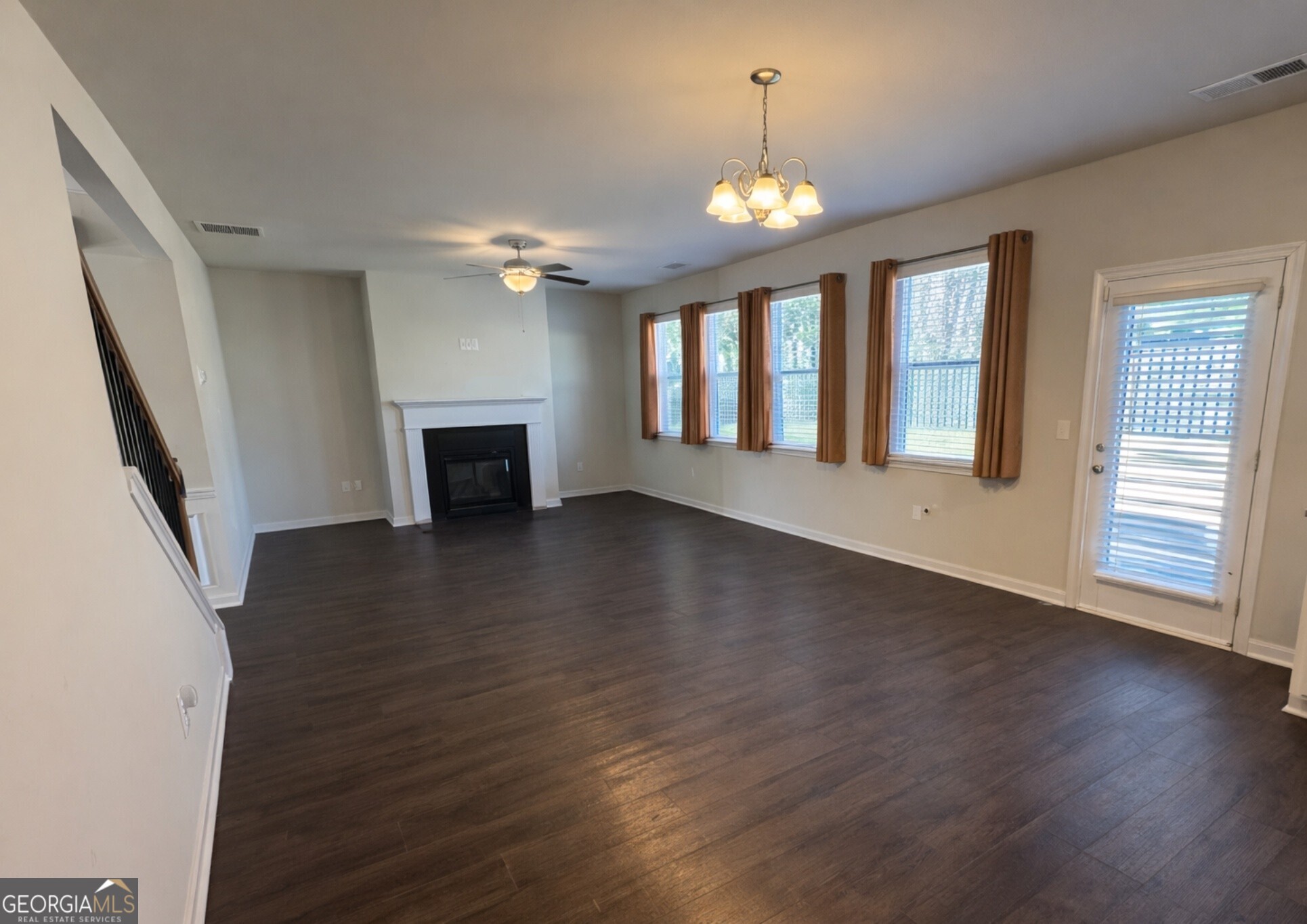 332 Endeavor Drive Property Photo 5