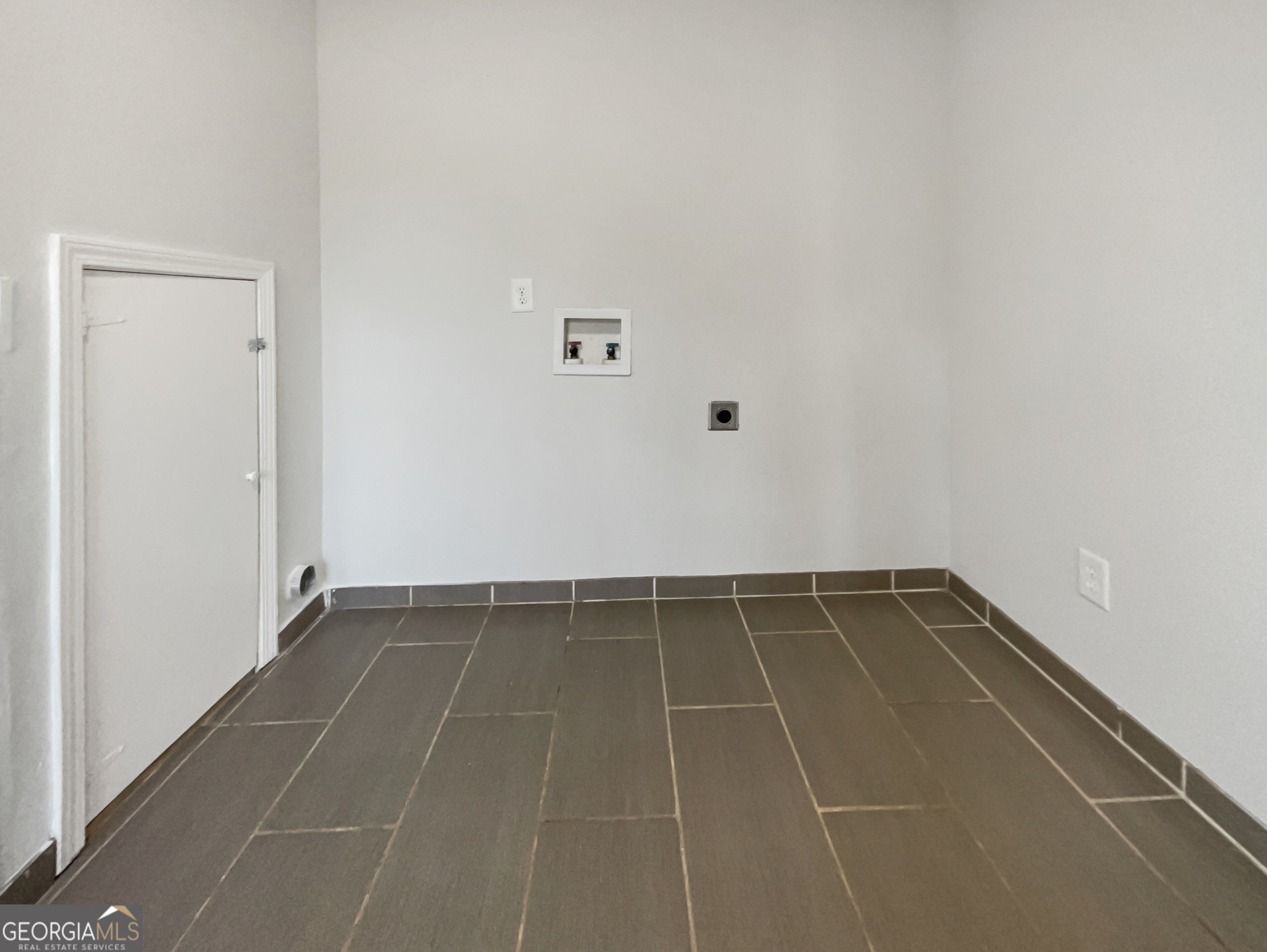 1712 Mccook Court Nw Property Photo 28