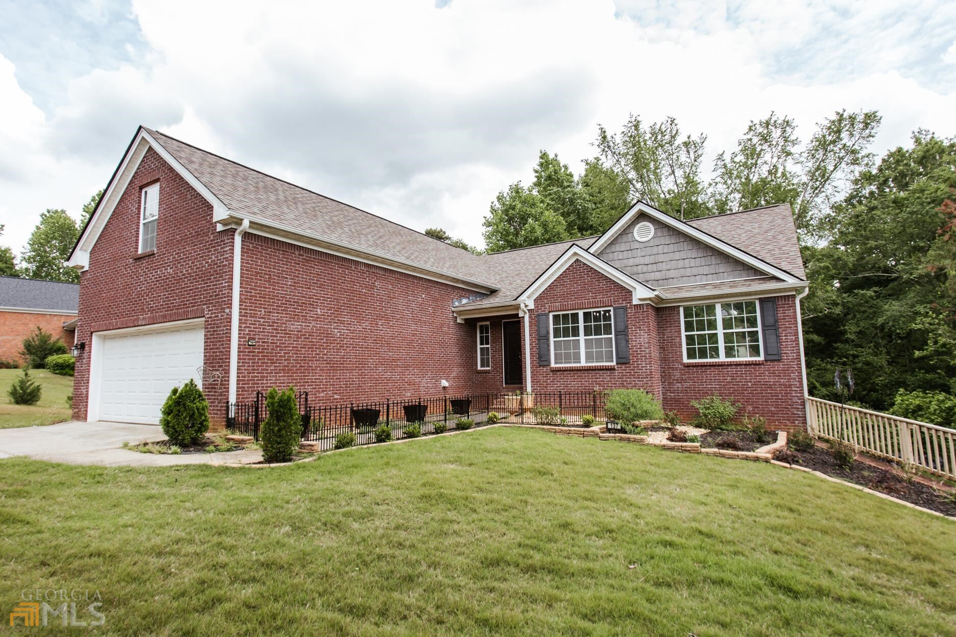 137 Bristol Woods Drive Property Photo 14