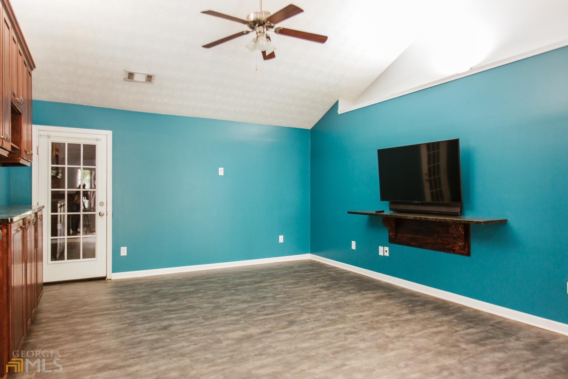137 Bristol Woods Drive Property Photo 16