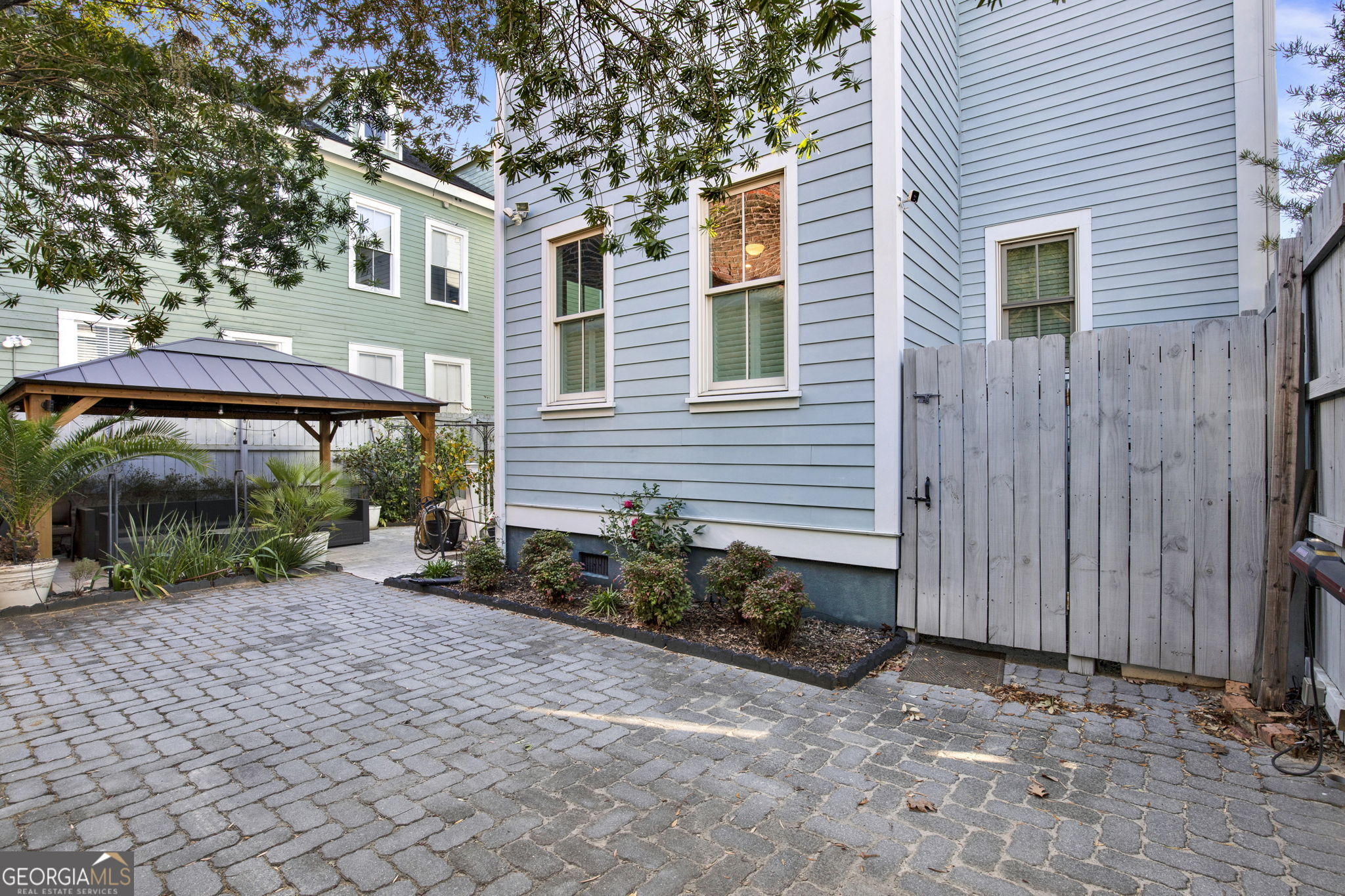 212 Houston Street Property Photo 22