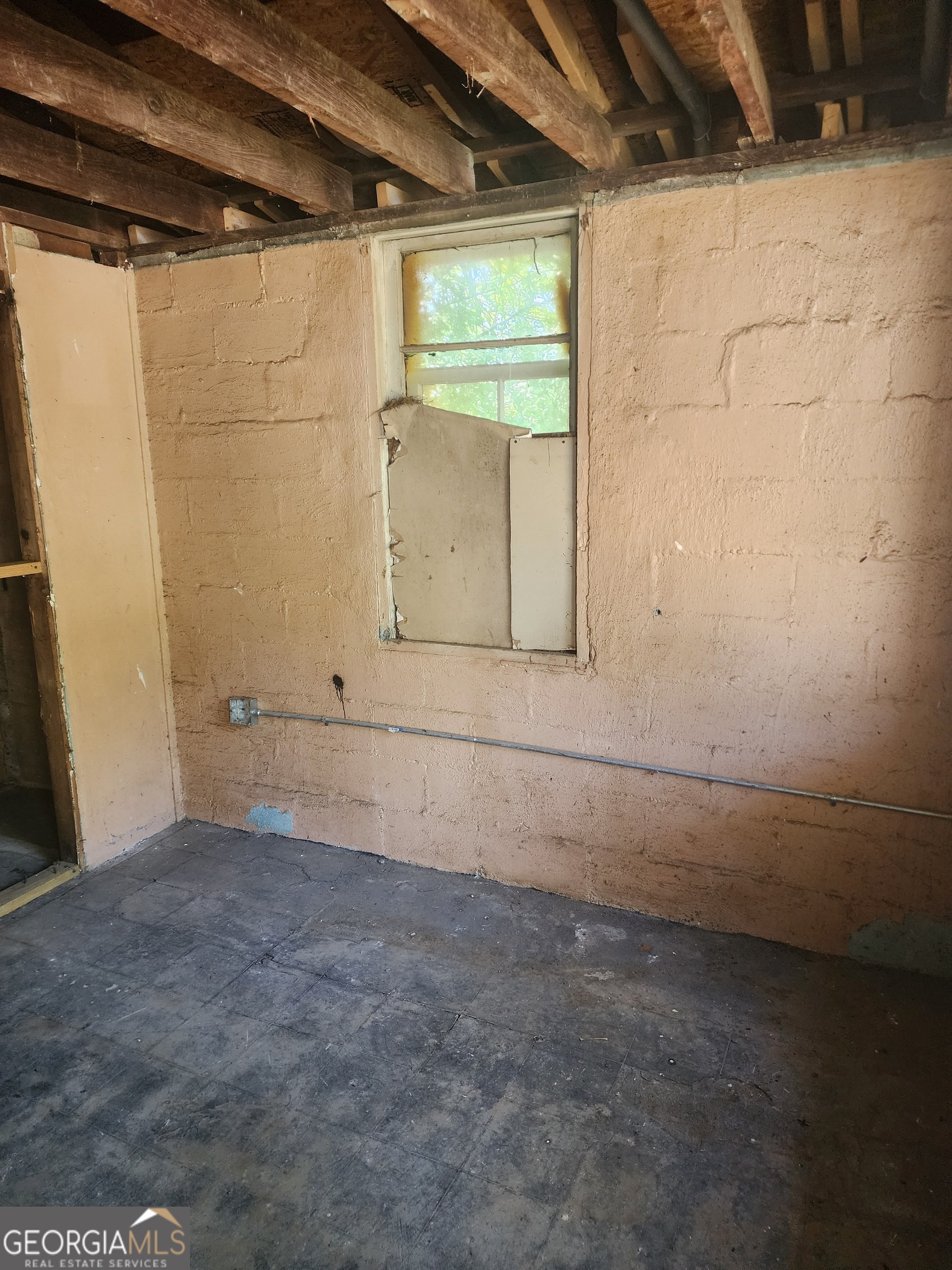 340 Poppy Avenue Property Photo 2