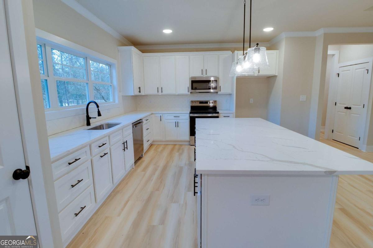 1021 Pointe S Property Photo 7