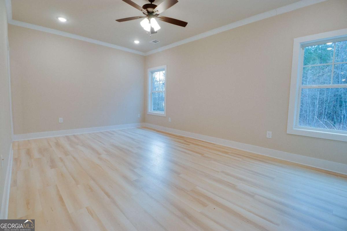 1021 Pointe S Property Photo 16