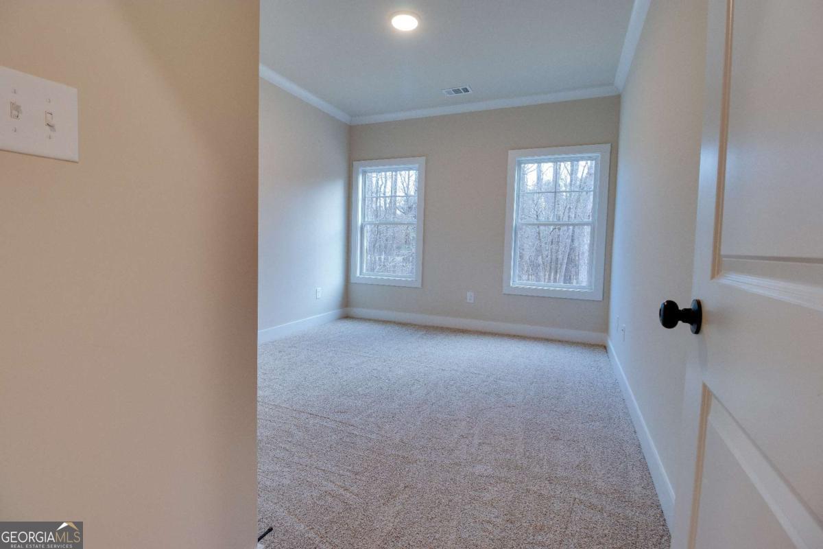 1021 Pointe S Property Photo 21