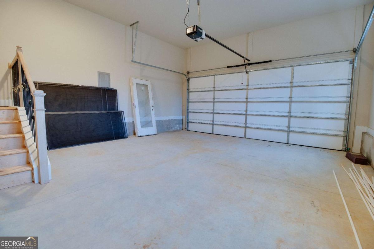 1021 Pointe S Property Photo 33
