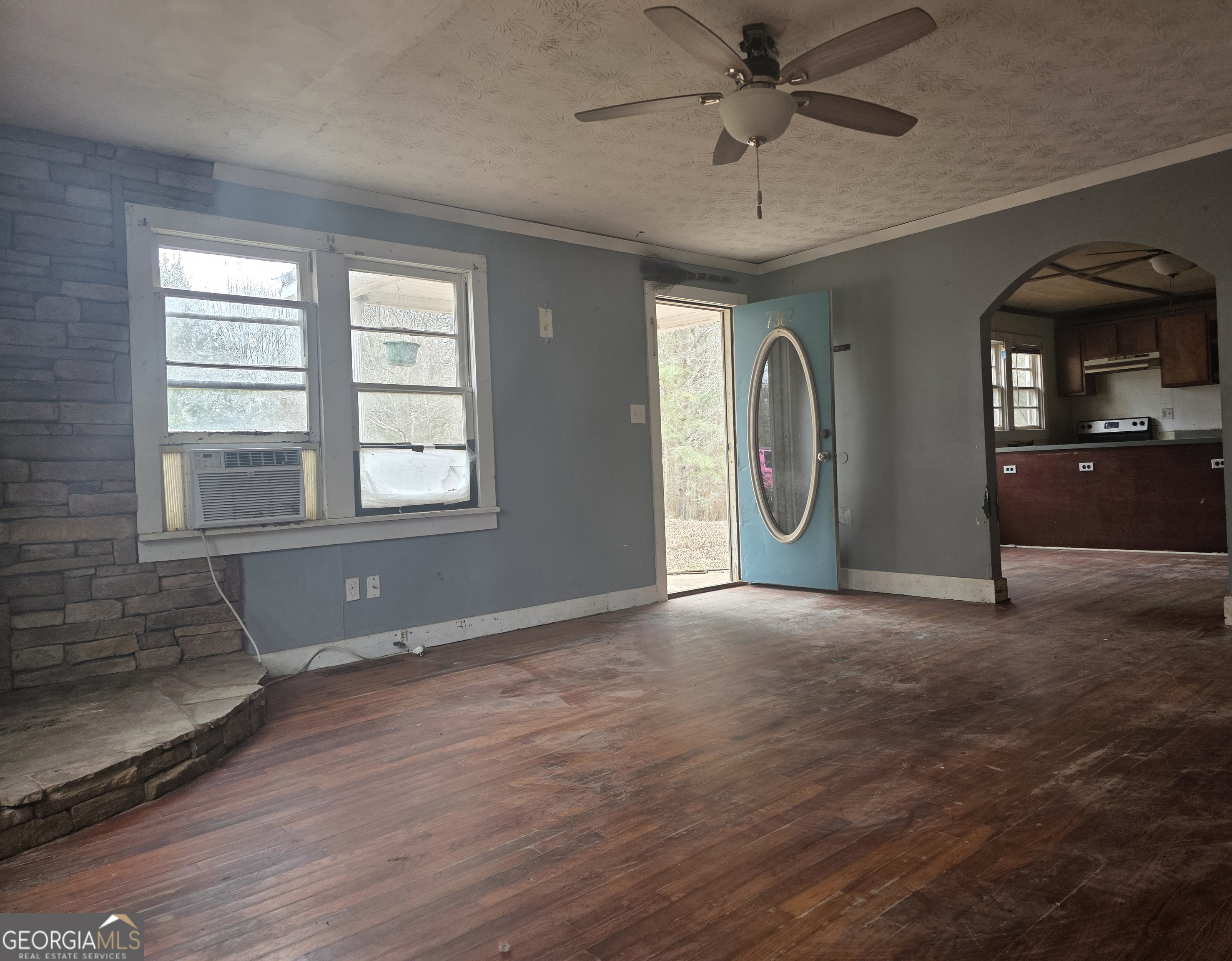 7367 Crest Highway Property Photo 6