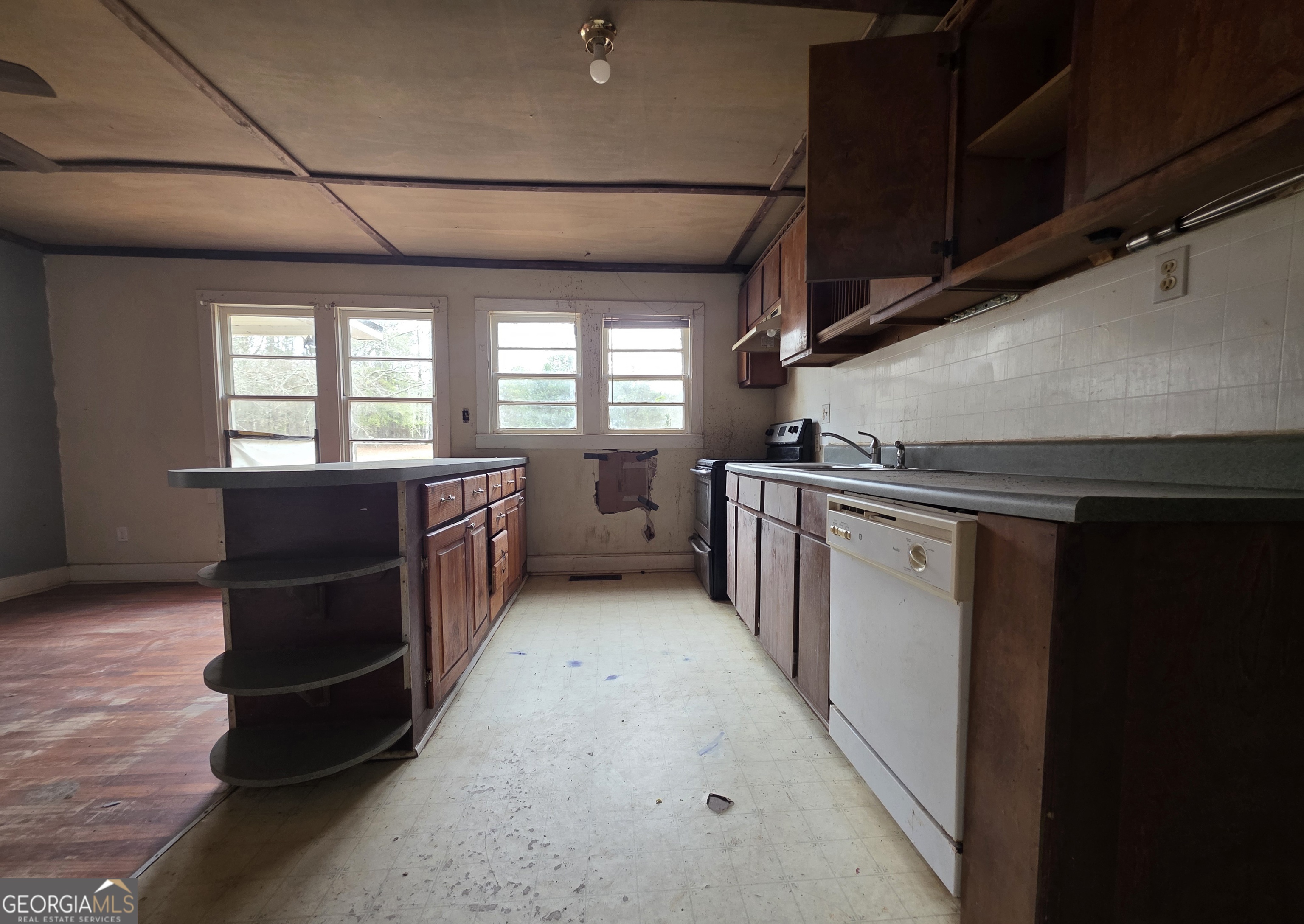 7367 Crest Highway Property Photo 12