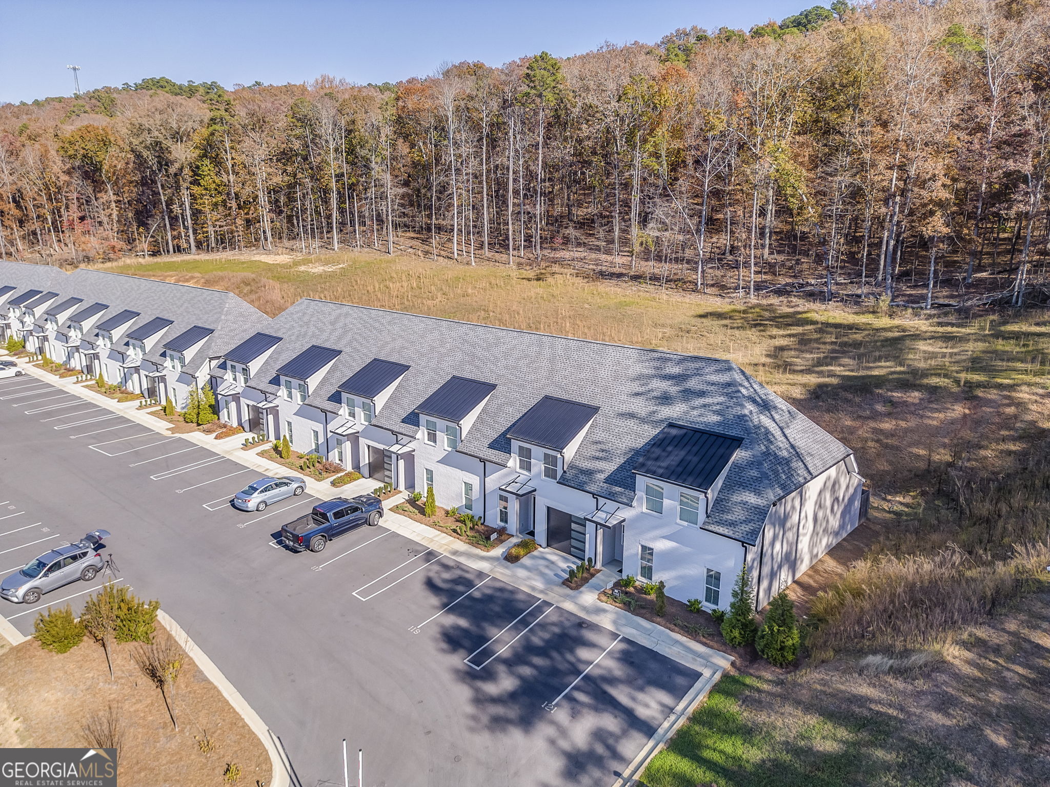 93 Chateau Drive Property Photo 4