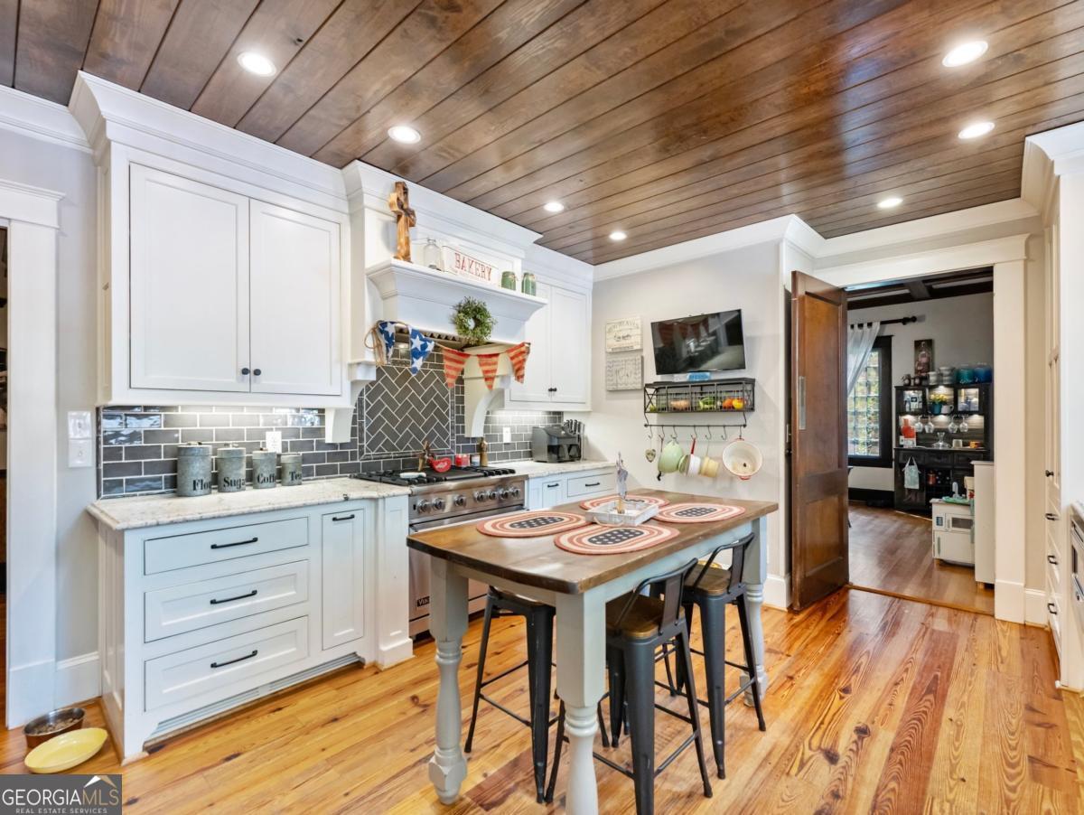 107 Church Street Property Photo 12