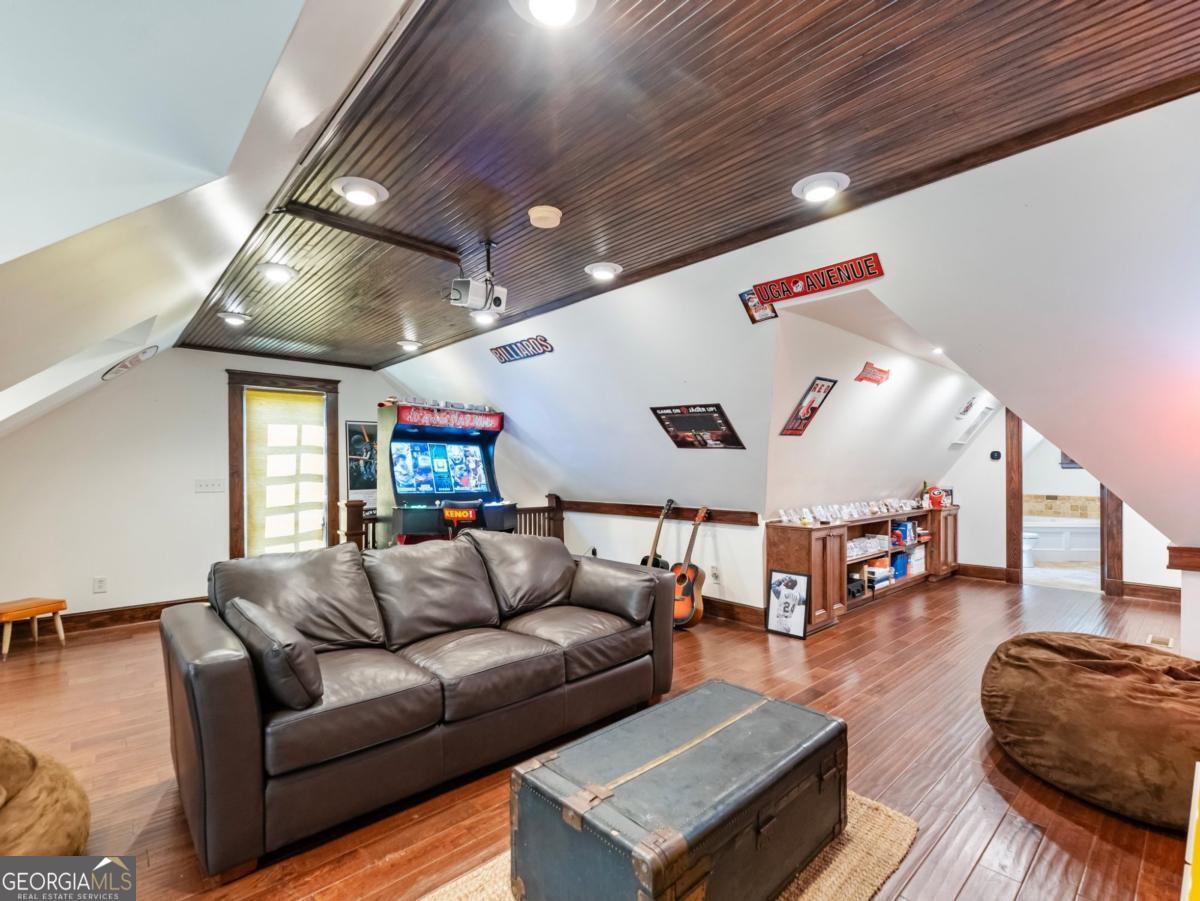 107 Church Street Property Photo 35