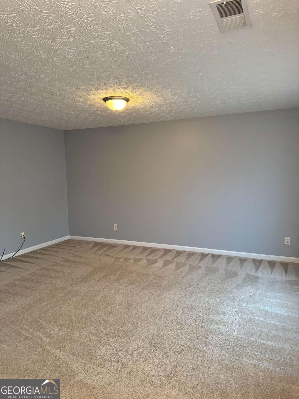 1754 Grove Way Property Photo 3