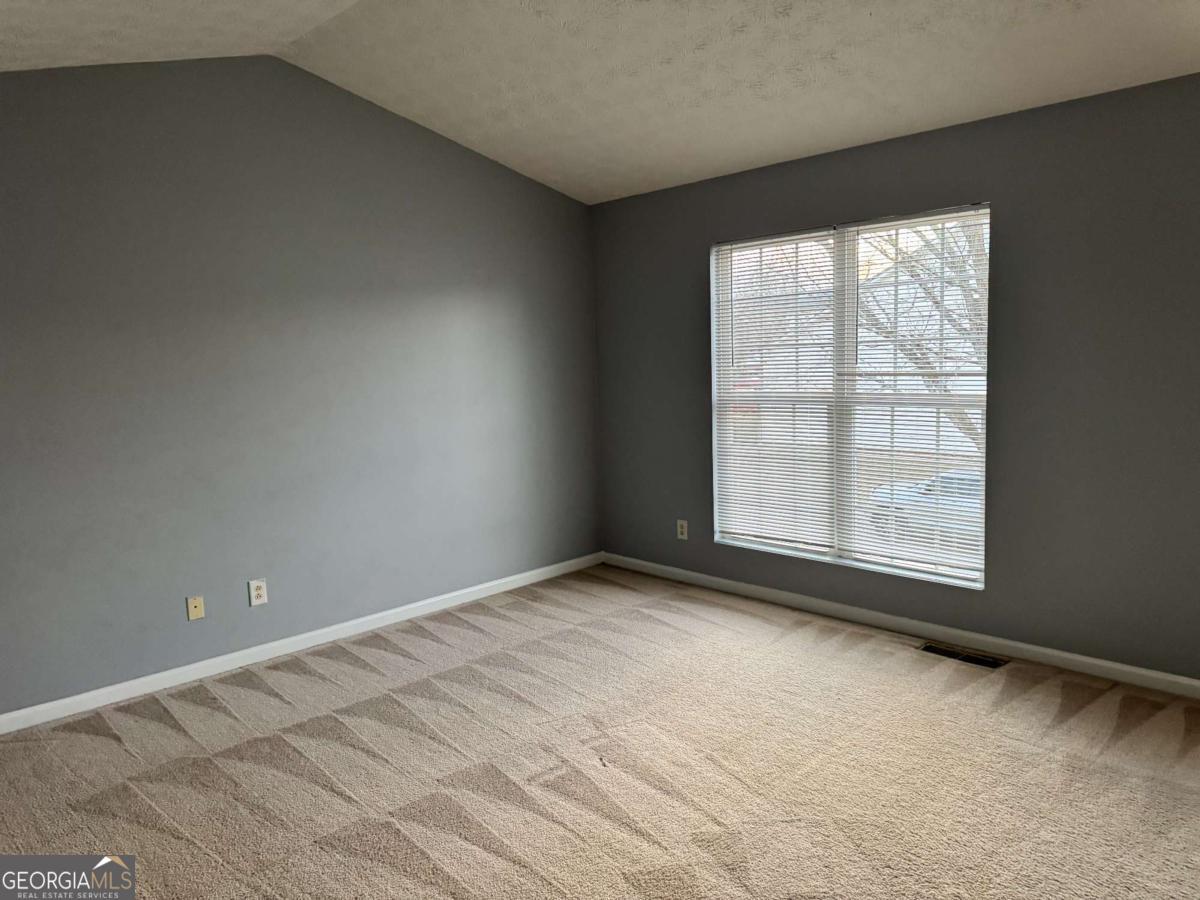 1754 Grove Way Property Photo 11