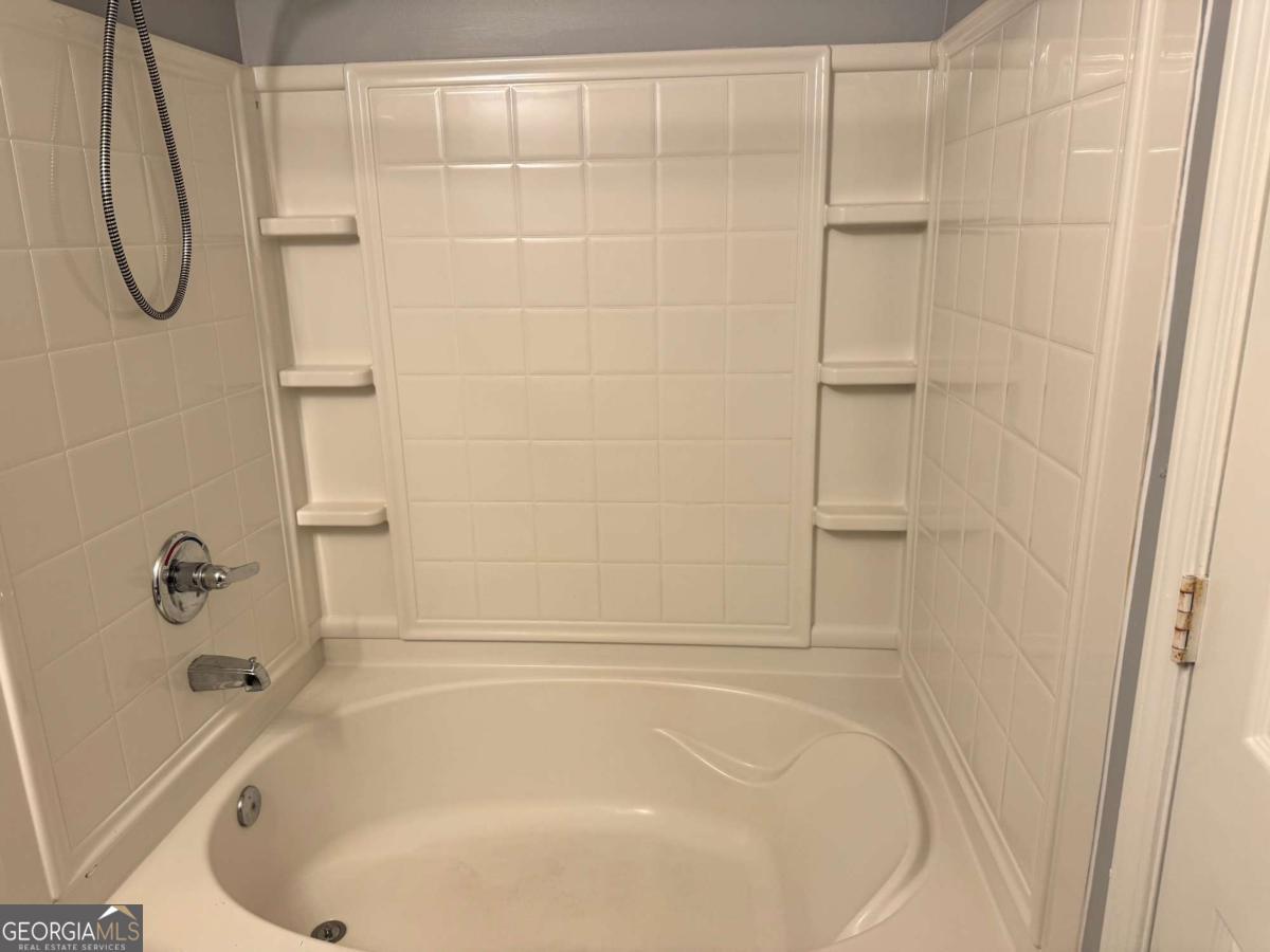 1754 Grove Way Property Photo 13