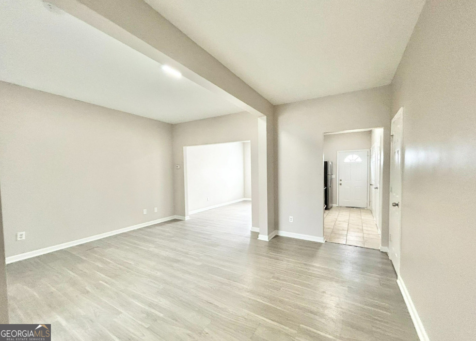 1026 Wheel House Lane # H Property Photo 5