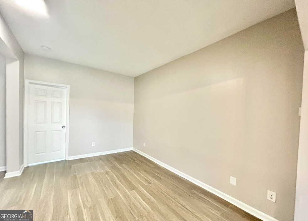 1026 Wheel House Lane # H Property Photo 8