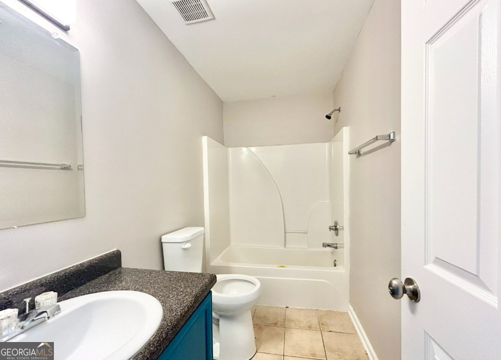 1026 Wheel House Lane # H Property Photo 10
