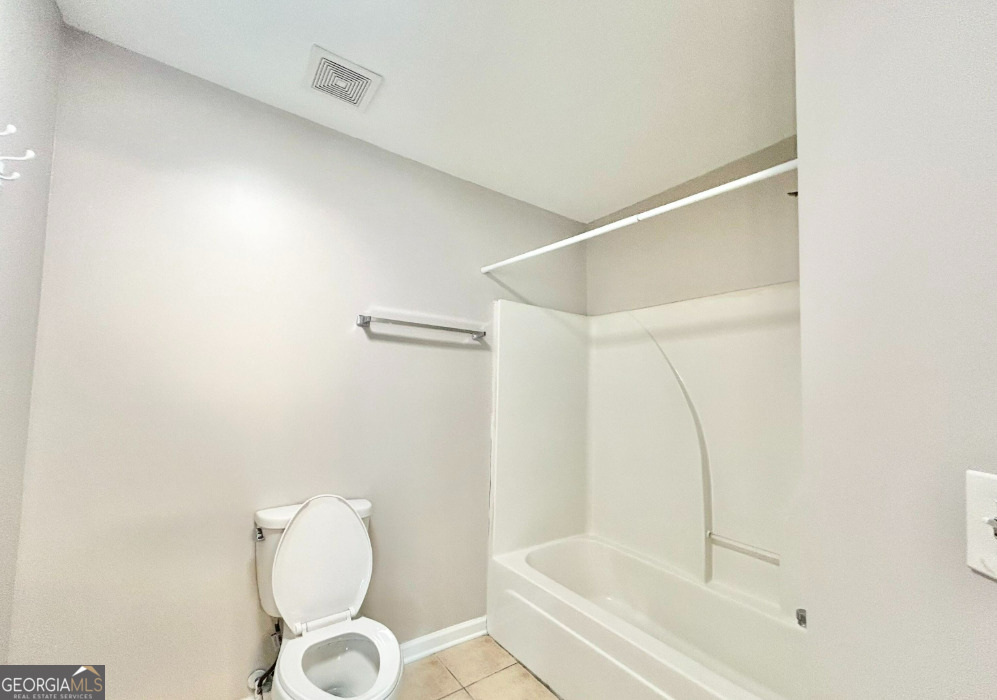 1026 Wheel House Lane # H Property Photo 11