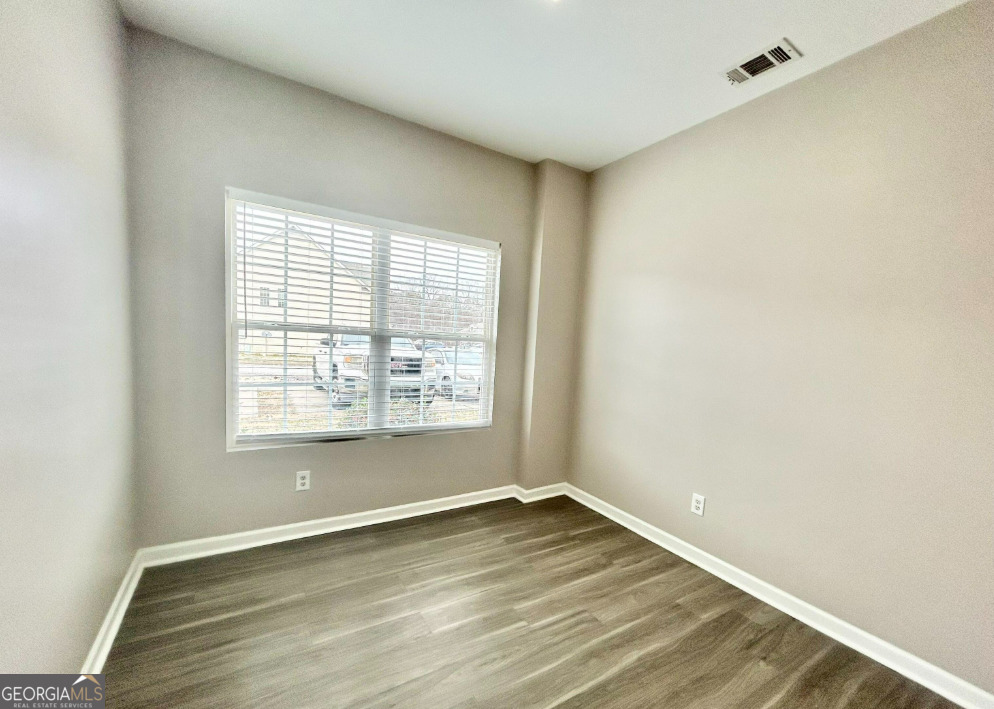1026 Wheel House Lane # H Property Photo 13