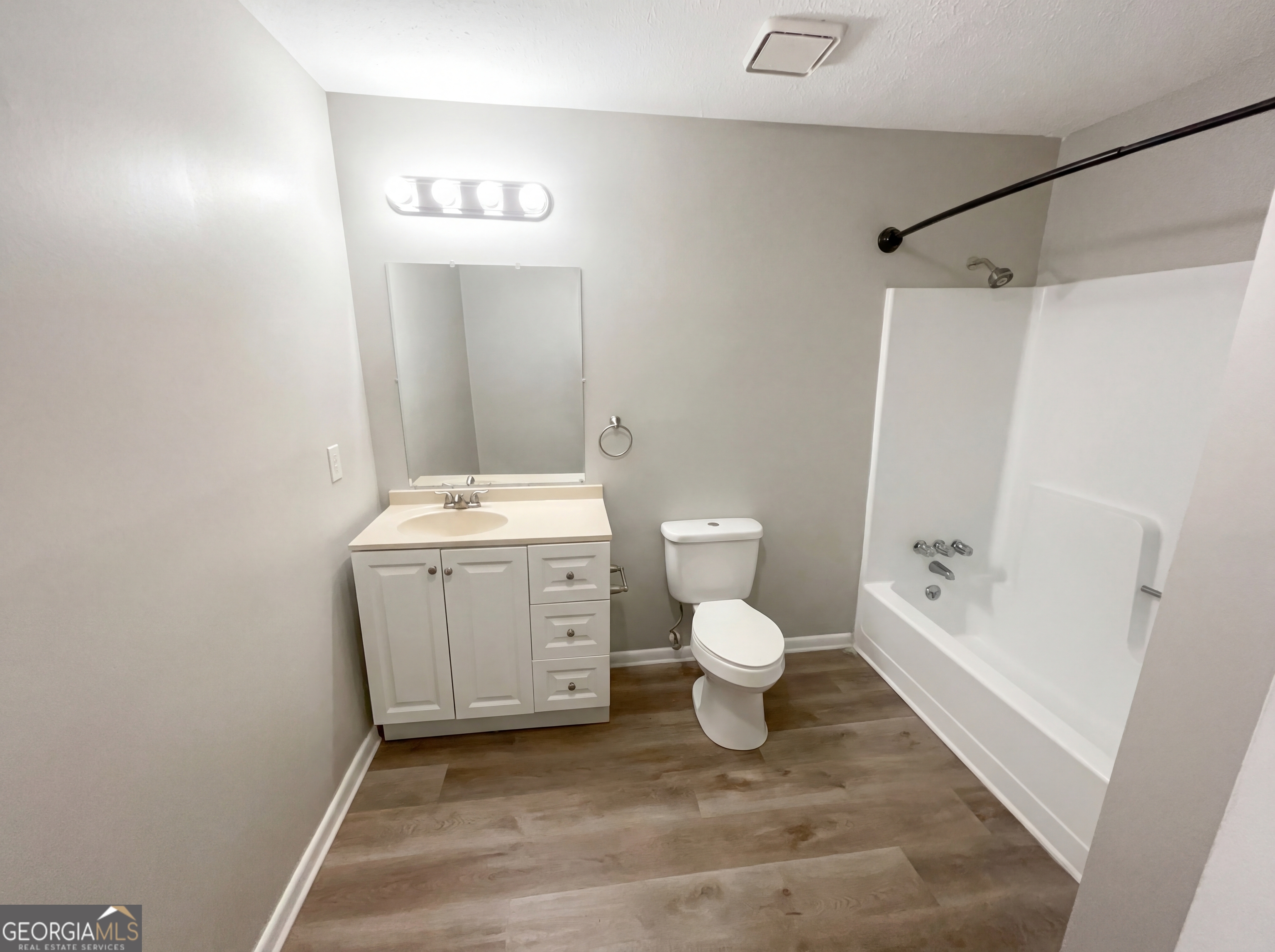 10 King Drive Property Photo 11