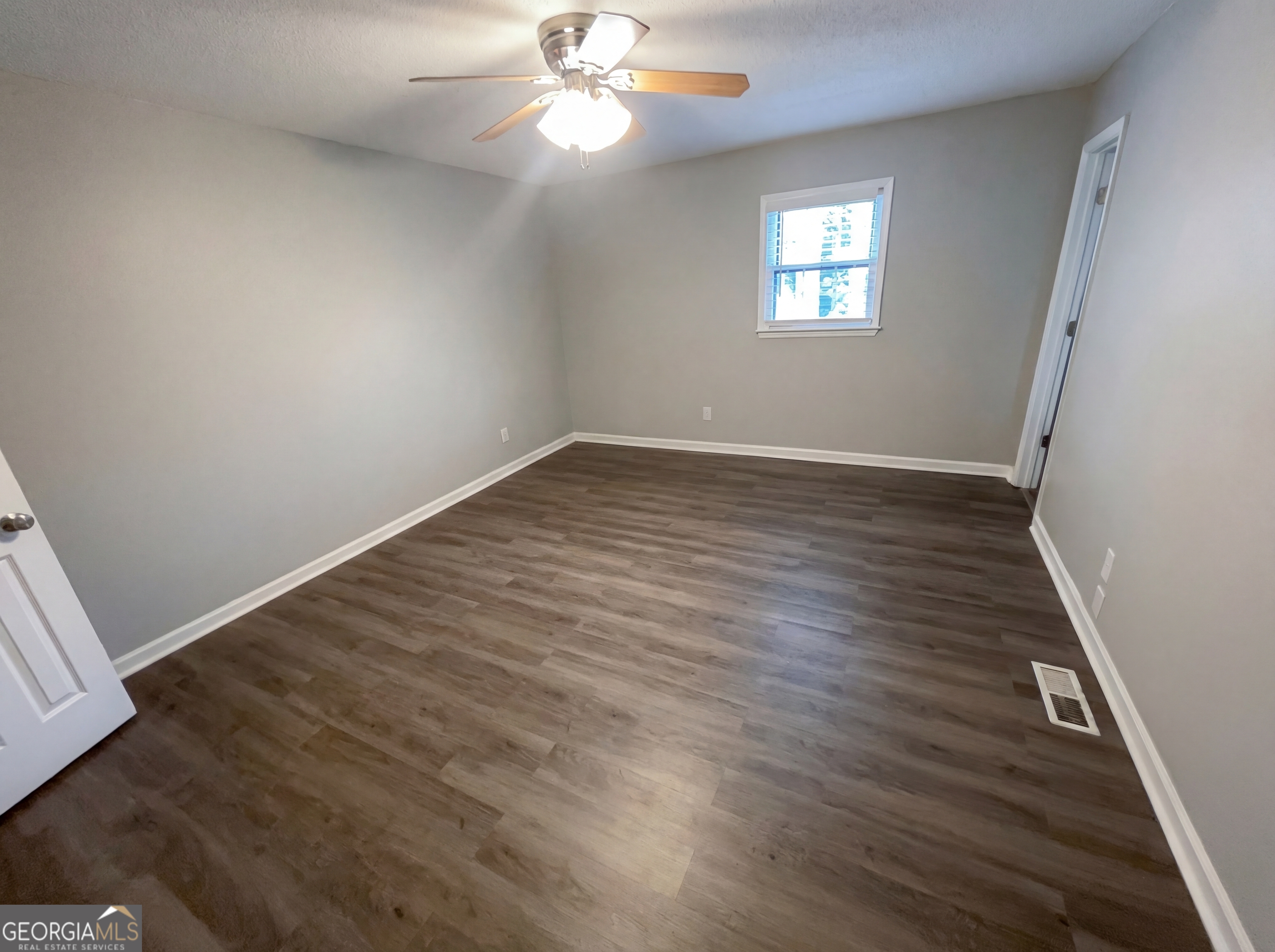 10 King Drive Property Photo 14