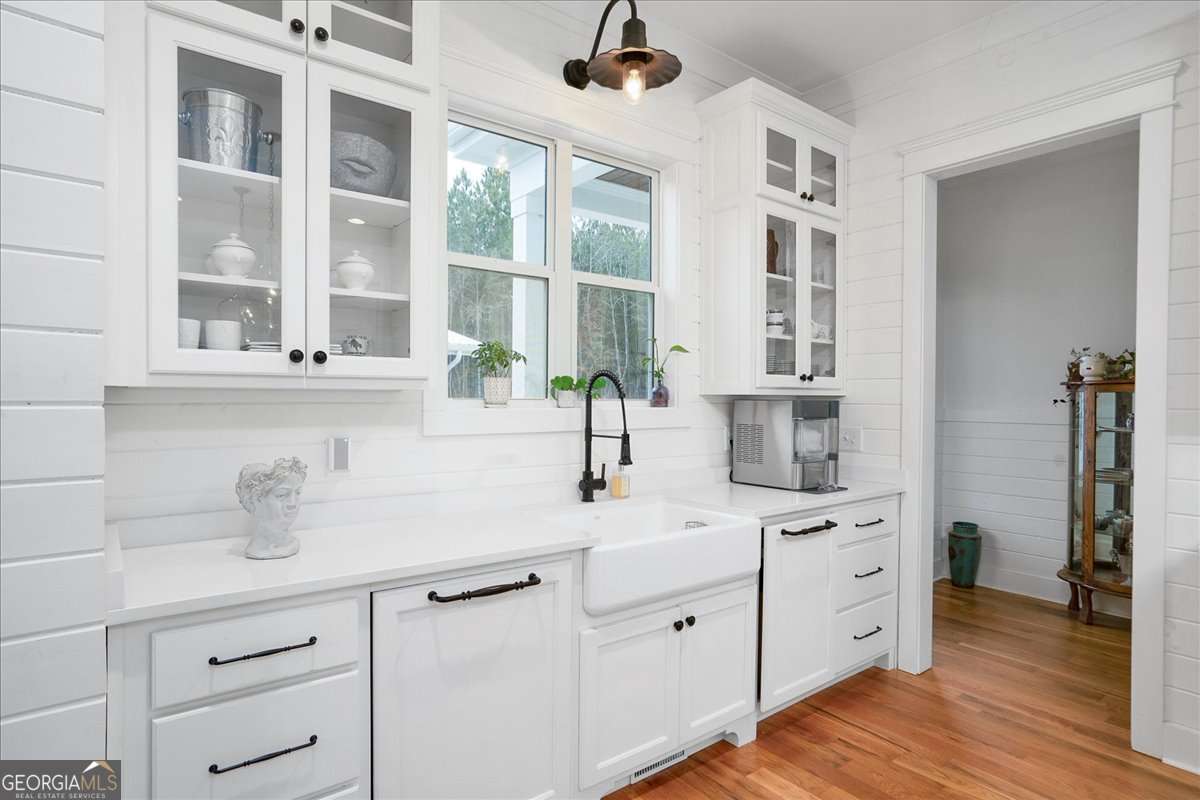 2942 Salem Road Property Photo 9