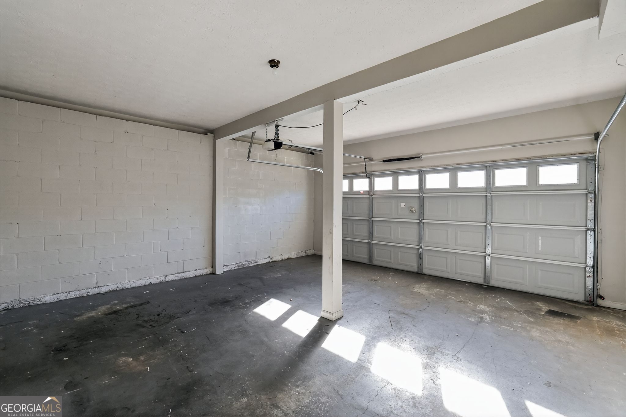 6820 Yorkdale Court Property Photo 4