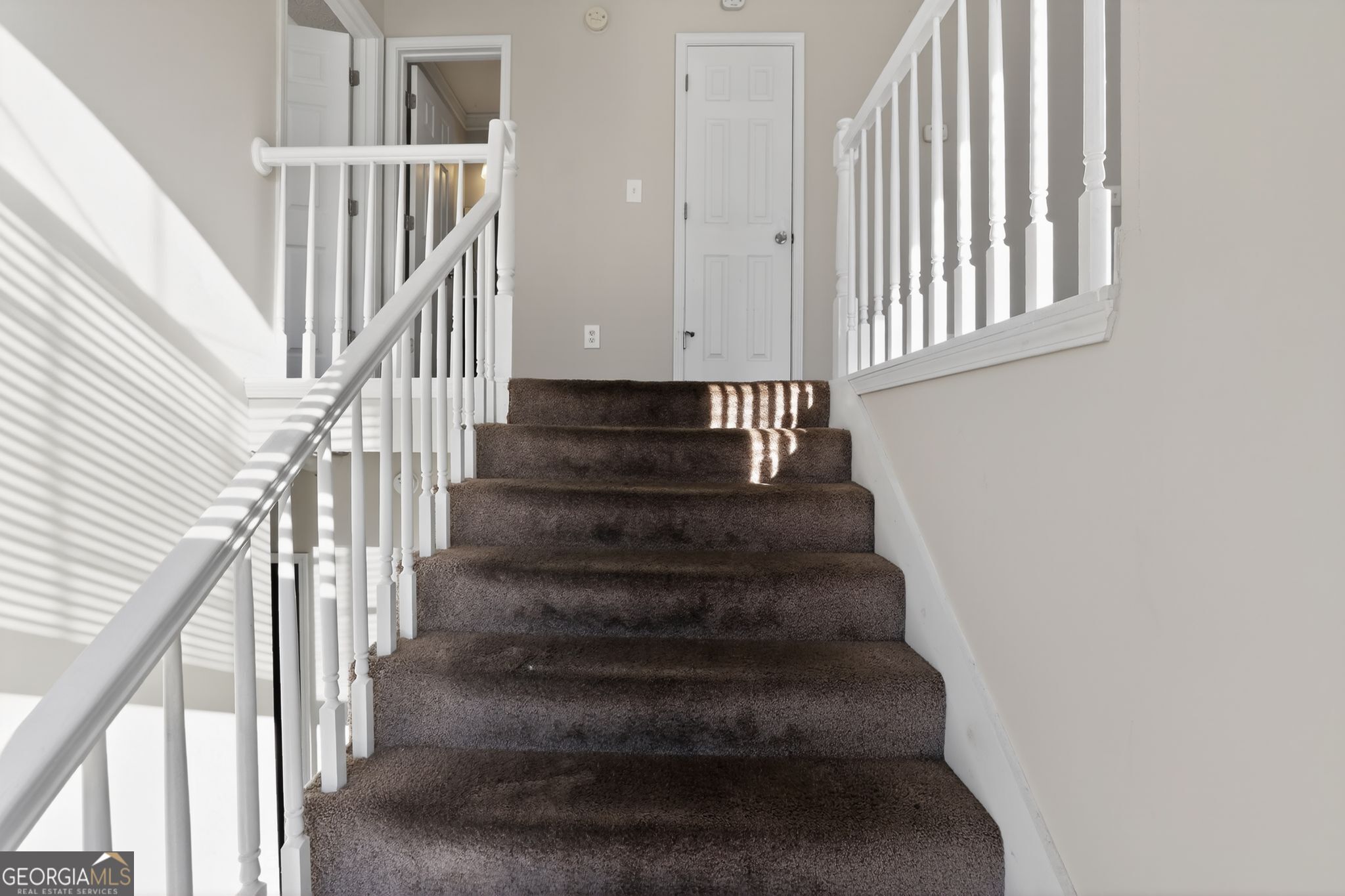 6820 Yorkdale Court Property Photo 8