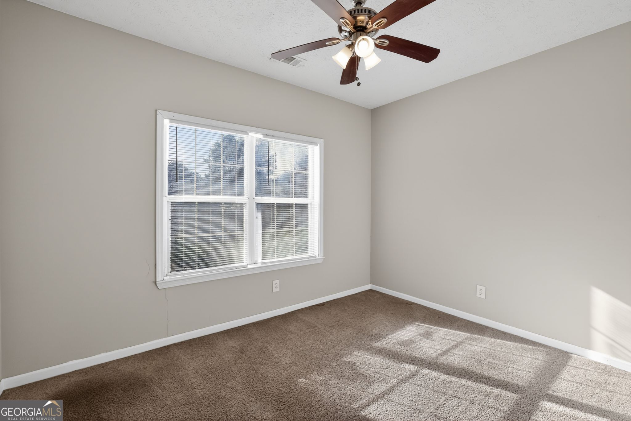 6820 Yorkdale Court Property Photo 9