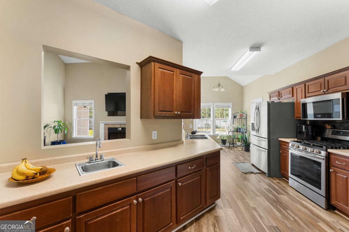 116 Summer Wind Place Property Photo 8
