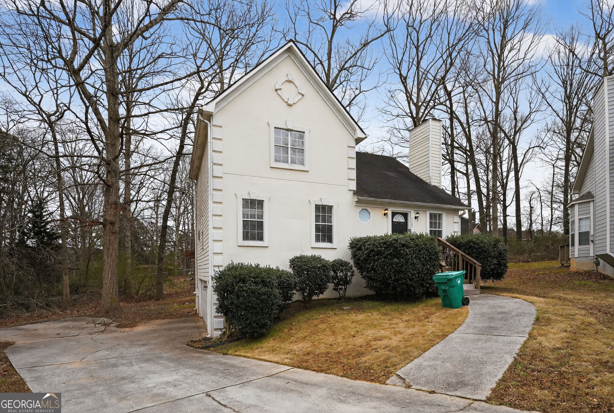 5207 Oaktree Court Property Photo 4
