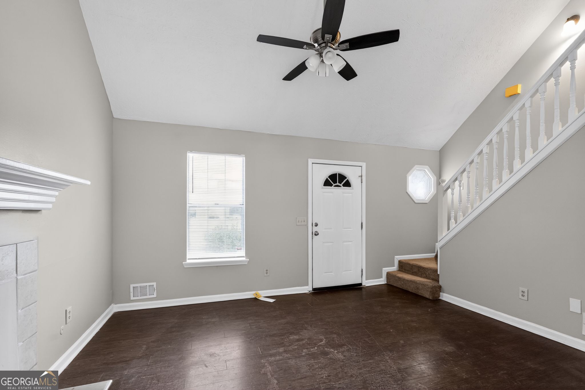5207 Oaktree Court Property Photo 7