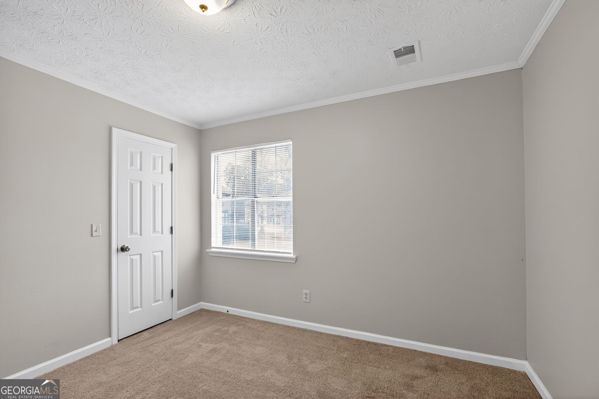 5207 Oaktree Court Property Photo 18