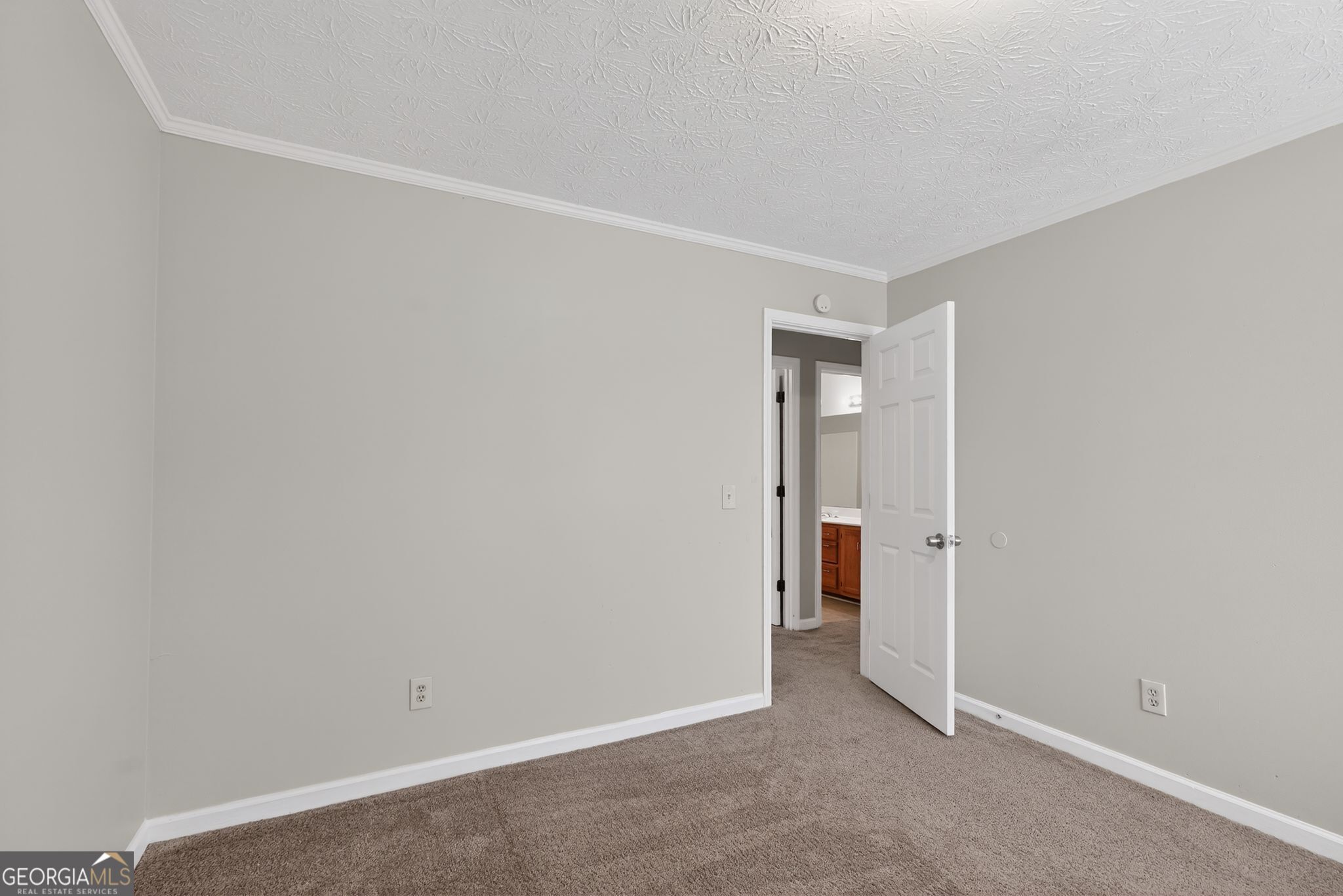 5207 Oaktree Court Property Photo 24