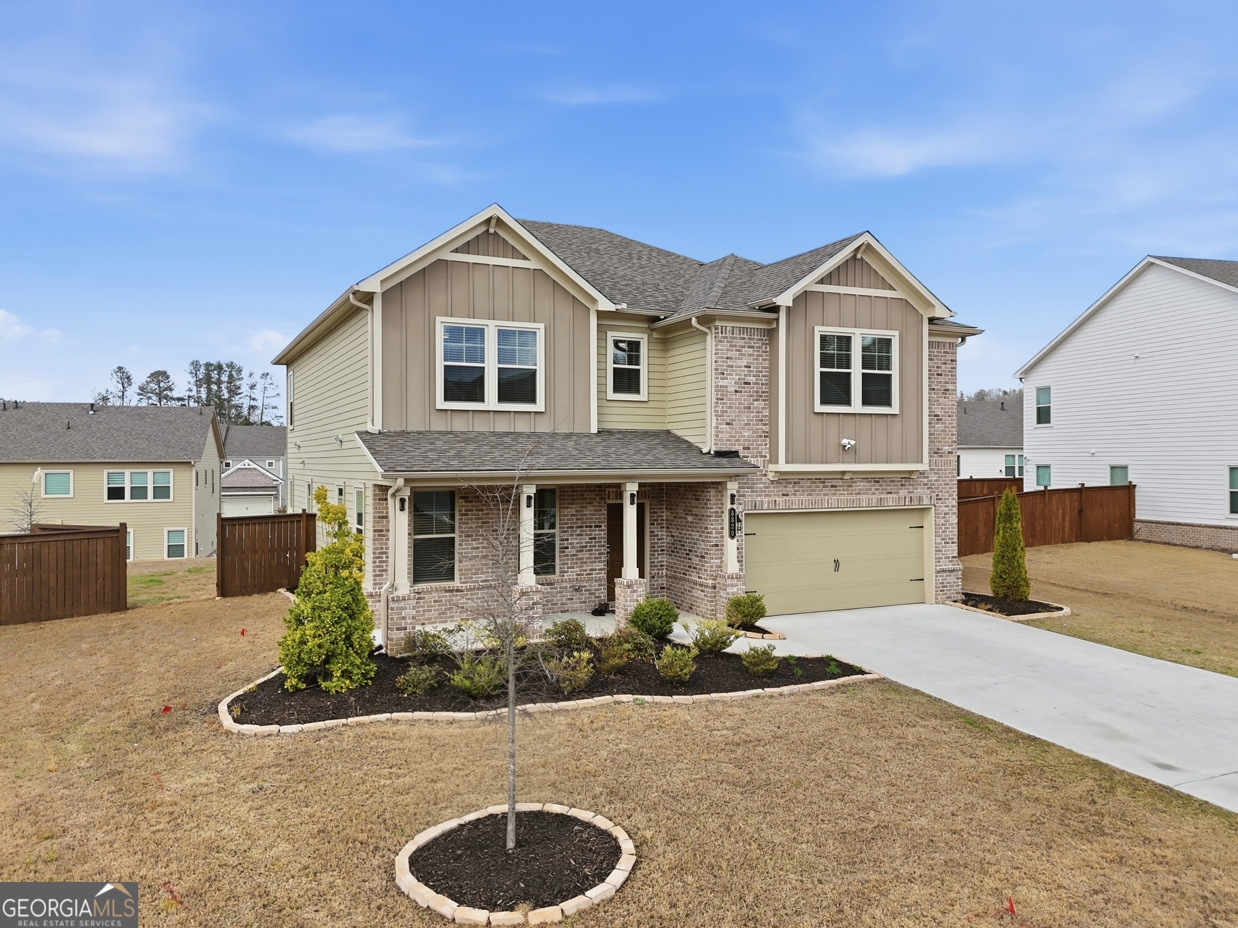 8820 Shipton Circle Property Photo 2