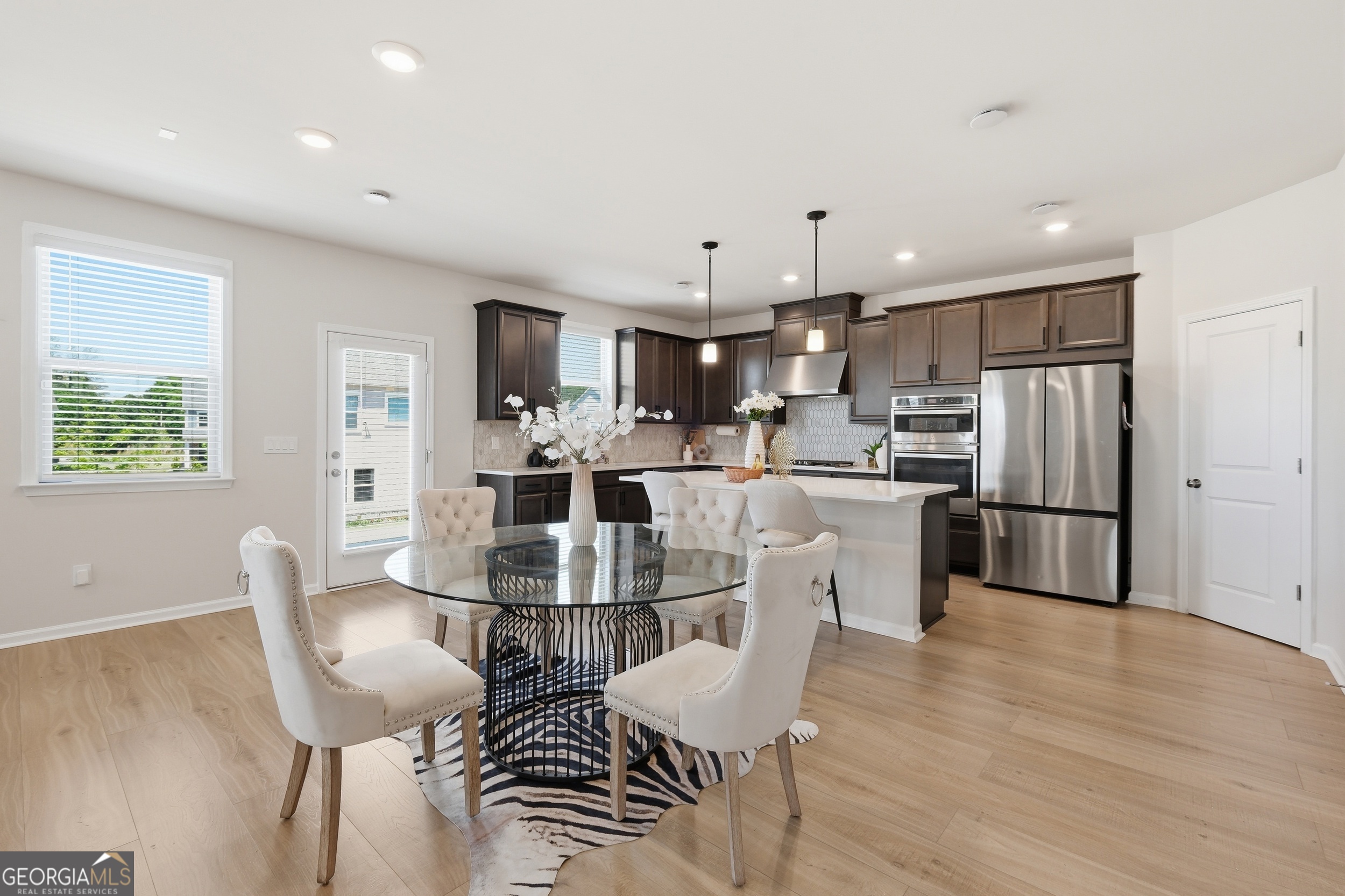 8820 Shipton Circle Property Photo 9