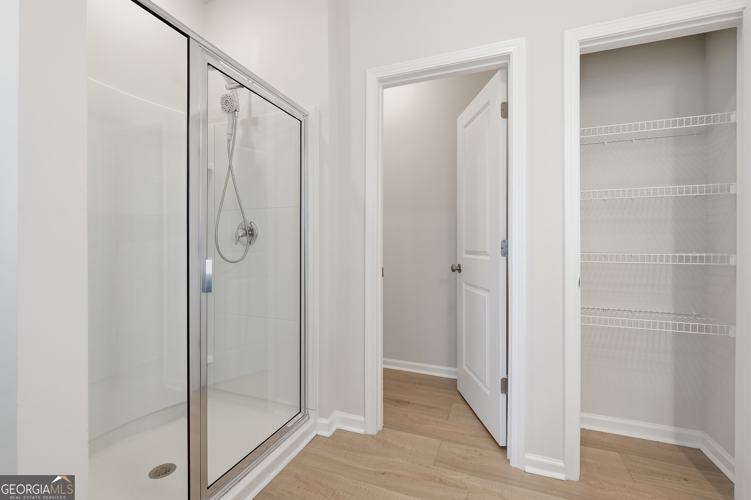 8820 Shipton Circle Property Photo 18