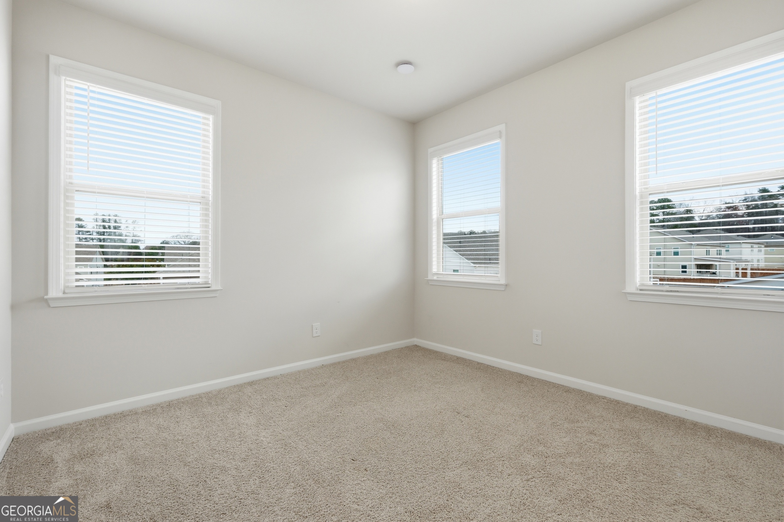 8820 Shipton Circle Property Photo 28