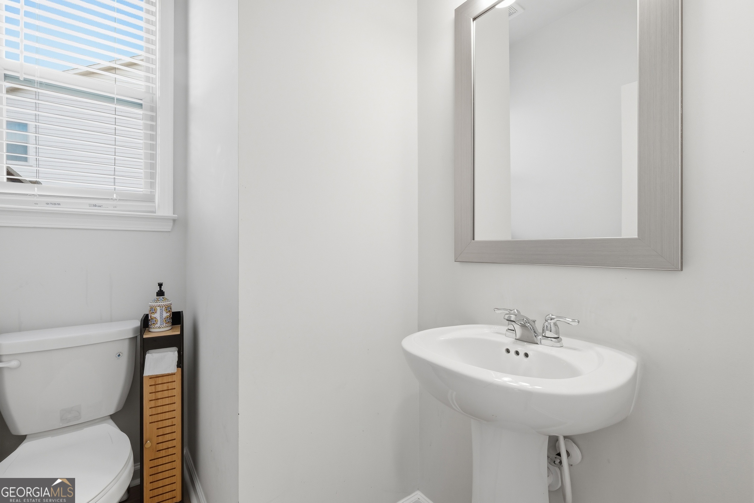 8820 Shipton Circle Property Photo 31