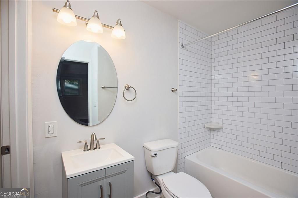 887 Myrtle Street Ne Property Photo 7
