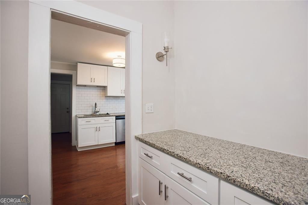 887 Myrtle Street Ne Property Photo 14