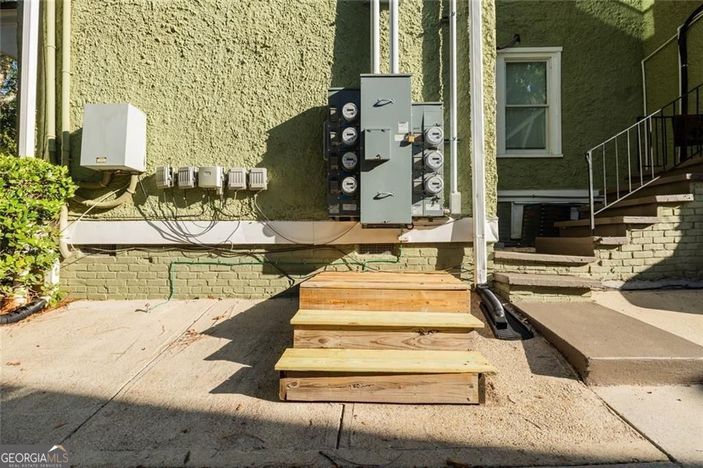 887 Myrtle Street Ne Property Photo 24