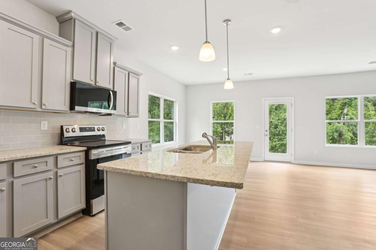 314 Cedar Wood Trace Property Photo 17