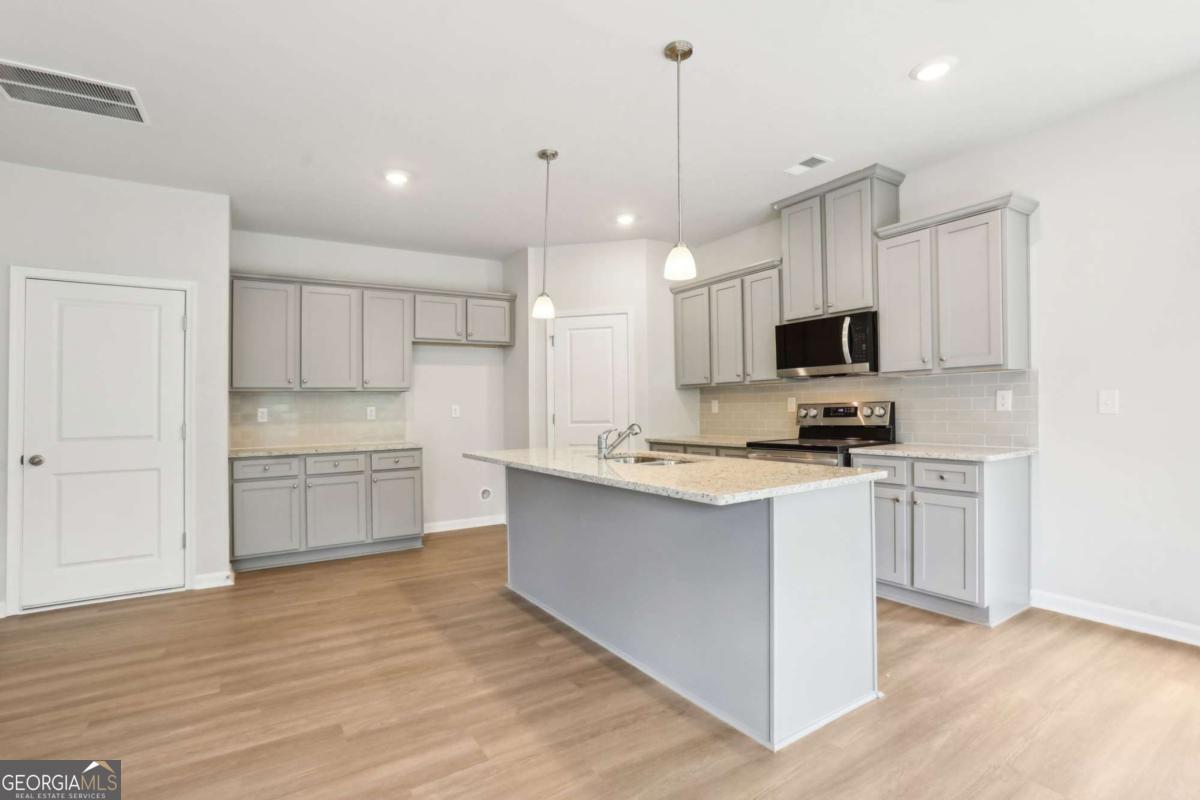 314 Cedar Wood Trace Property Photo 18