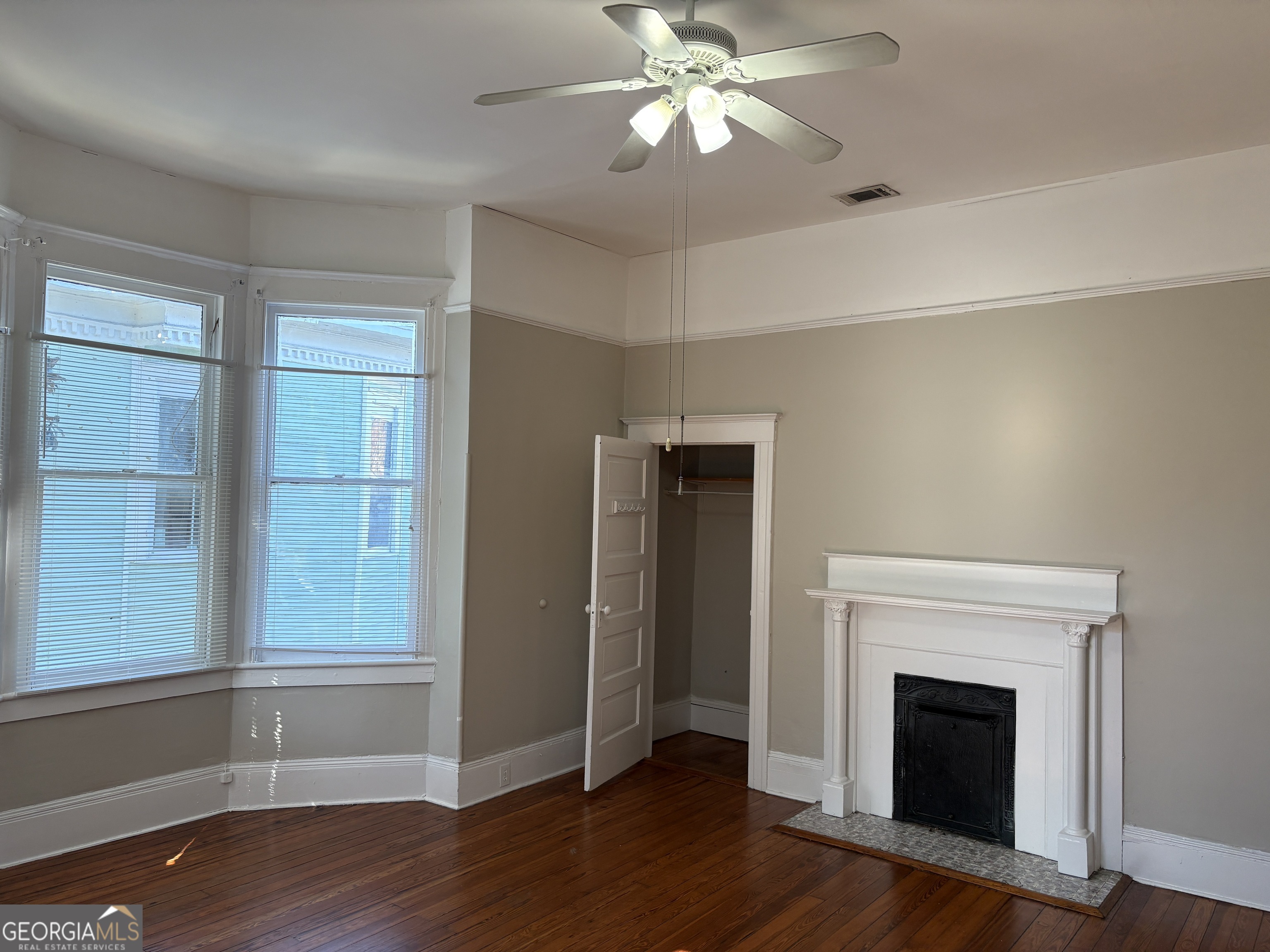 836 E Henry Street Unit C Property Photo 16