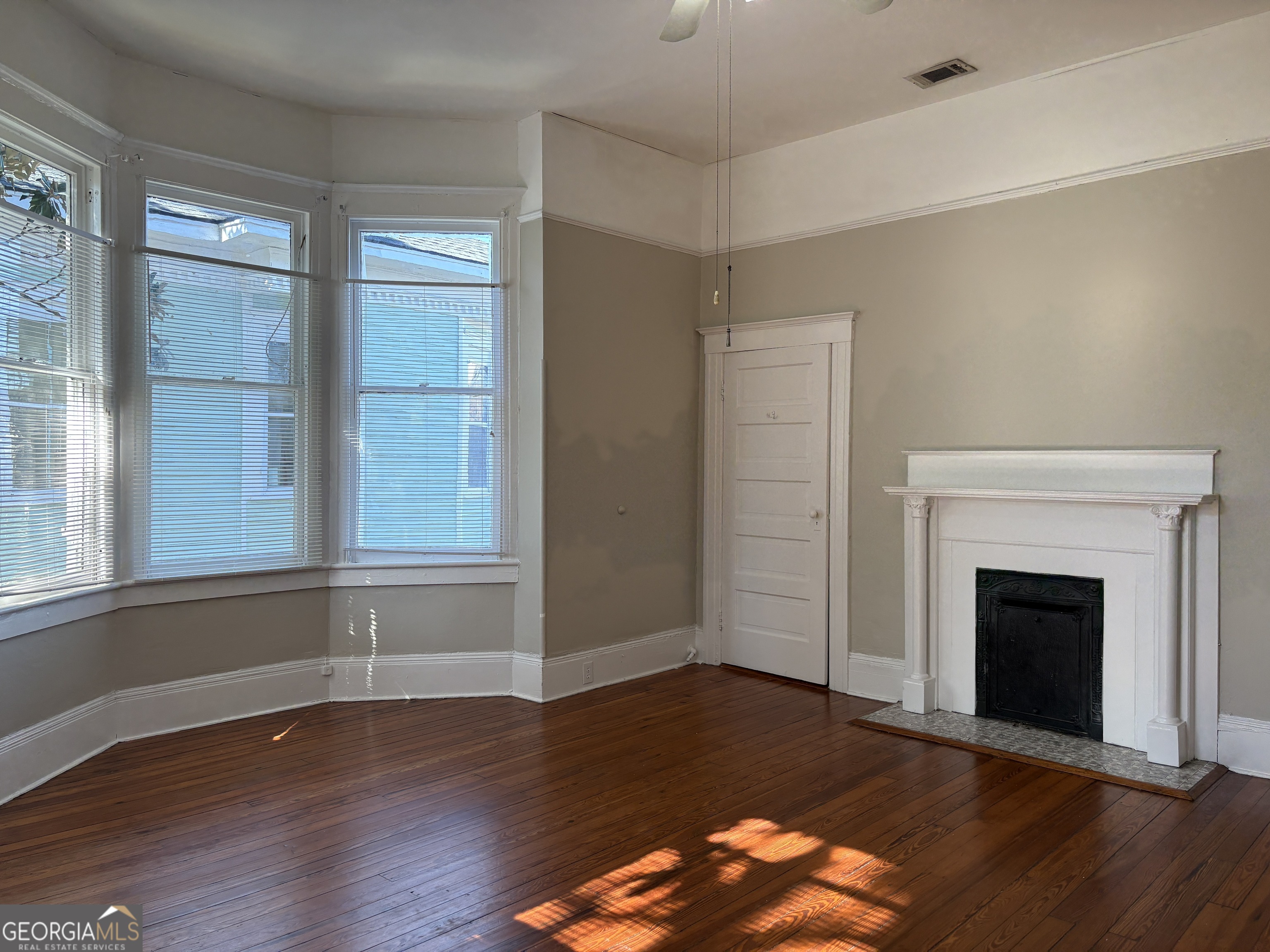 836 E Henry Street Unit C Property Photo 17